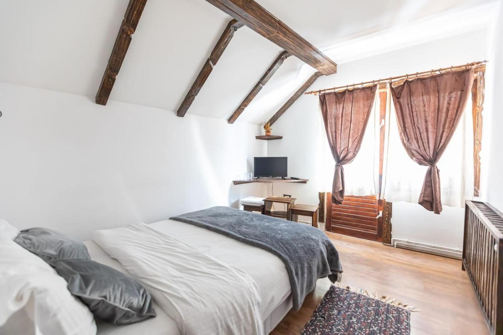 Casa Valasoaia Săcele Eksteriør bilde